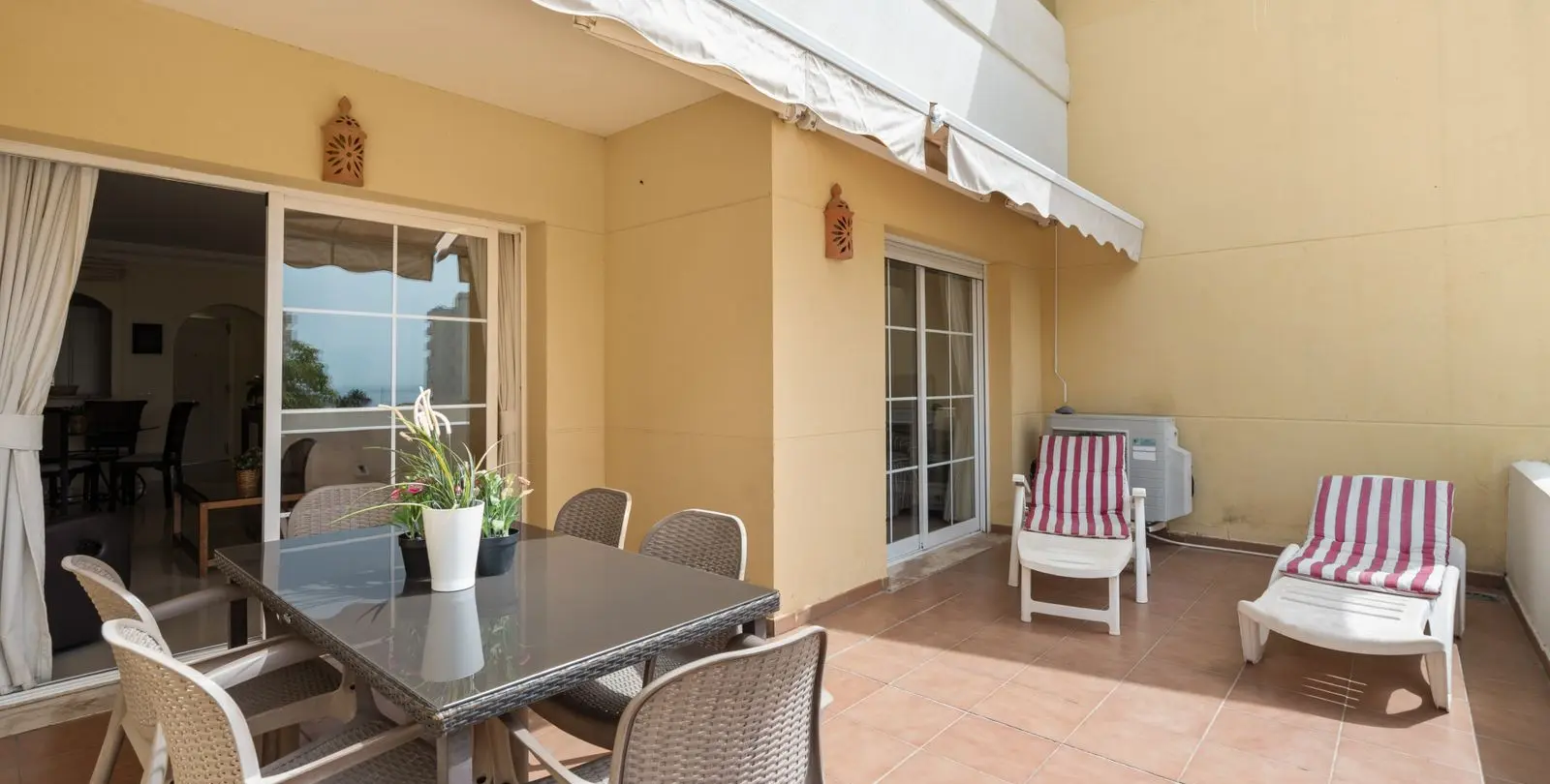 Продажа апартаментов на среднем этаже в Estepona 4