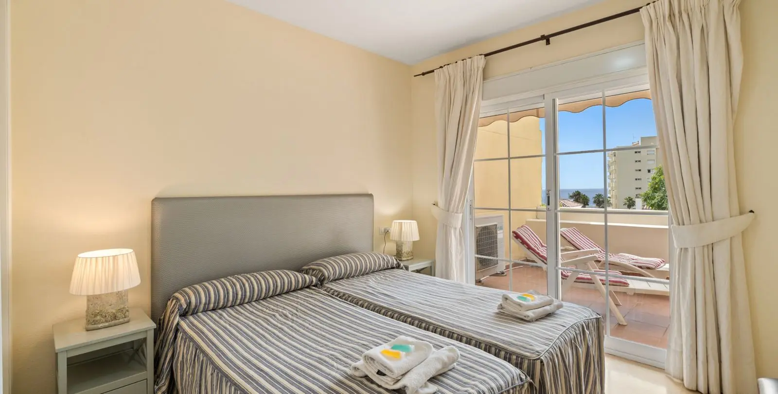 Продажа апартаментов на среднем этаже в Estepona 8