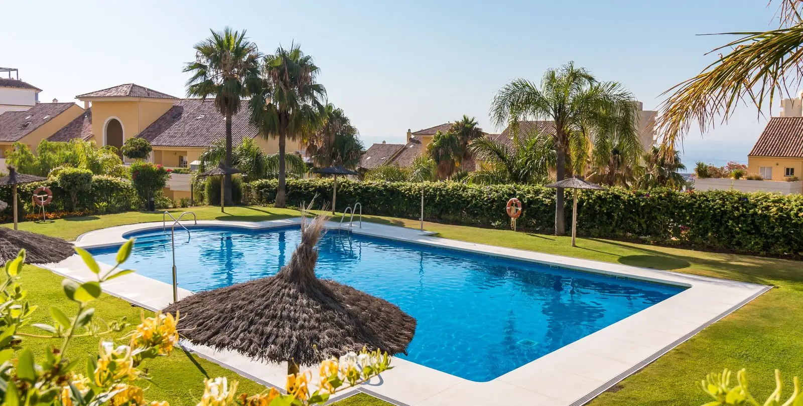 Продажа апартаментов на среднем этаже в Estepona 18
