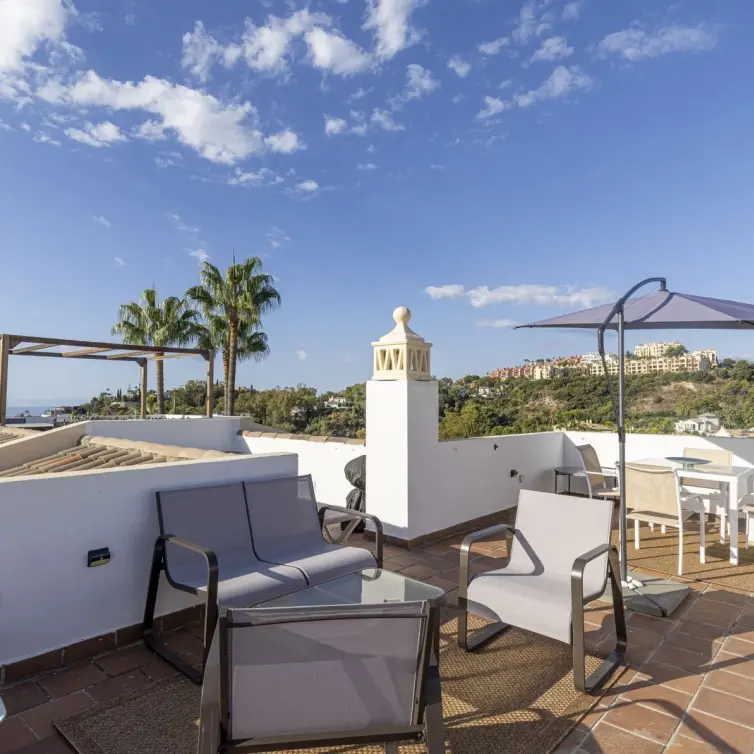 Sale of penthouse duplex in La Quinta
