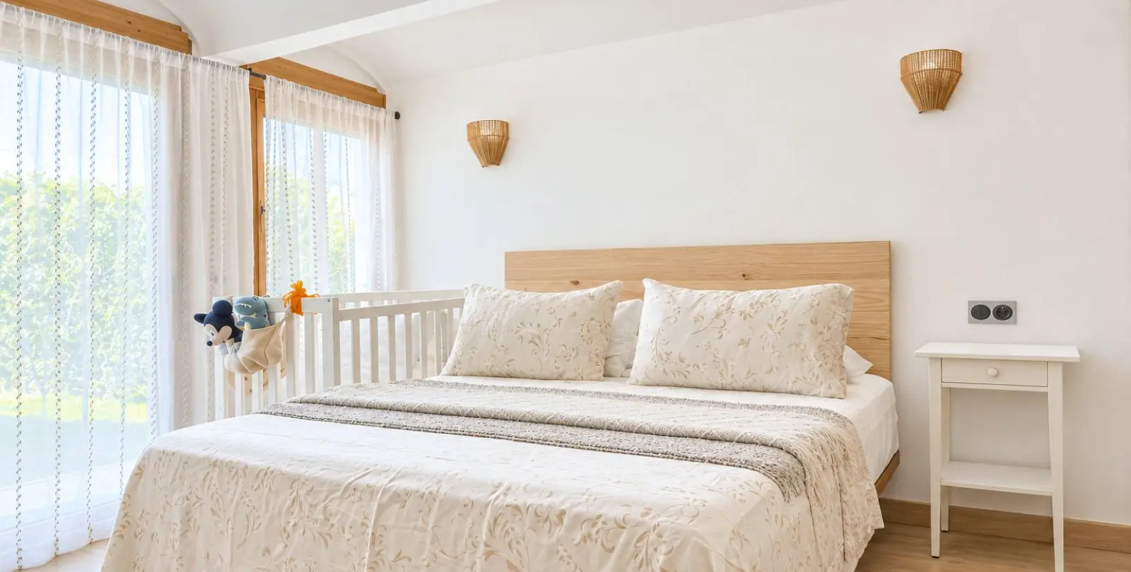Продажа дома на две семьи в Estepona 7