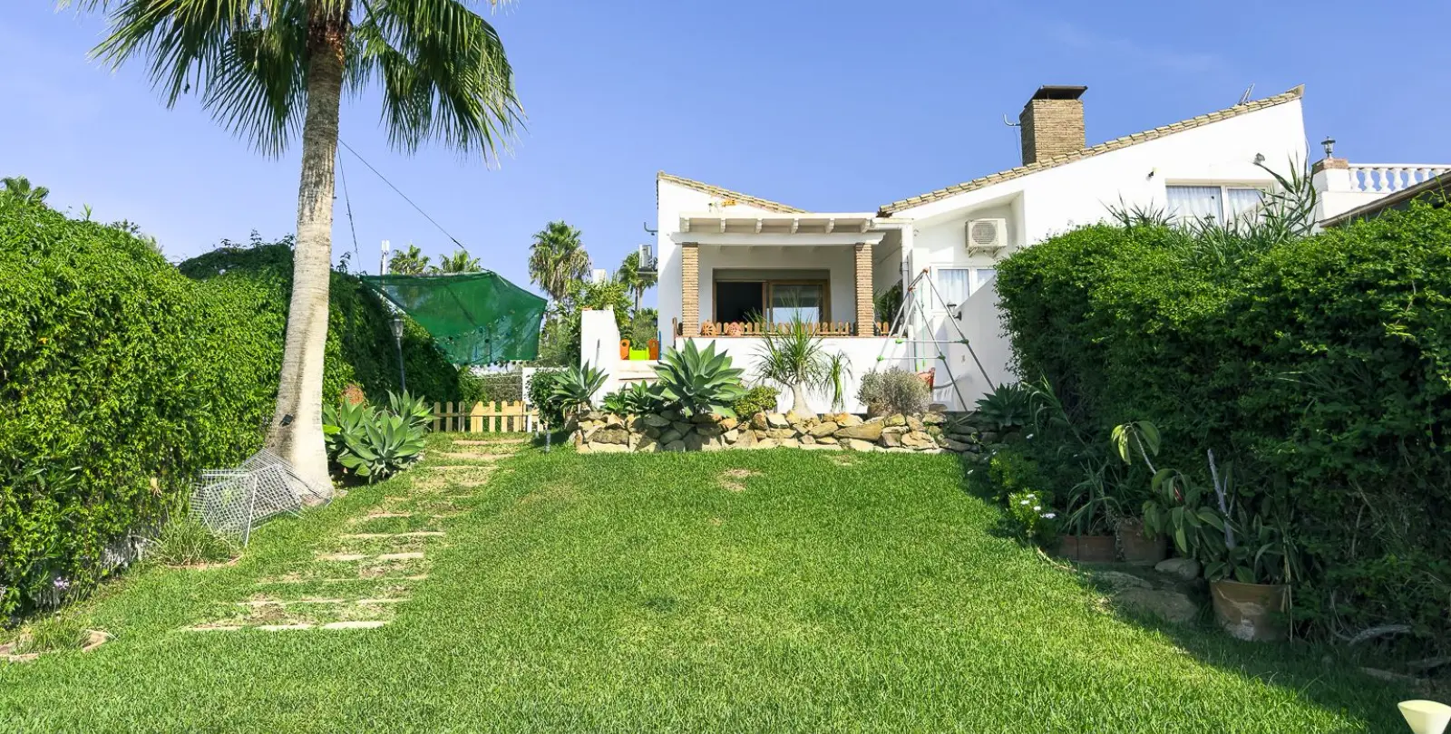 Продажа дома на две семьи в Estepona 23