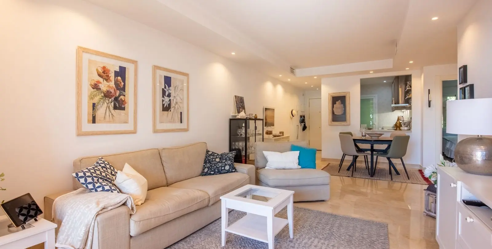Продажа апартаментов на среднем этаже в The Golden Mile 5