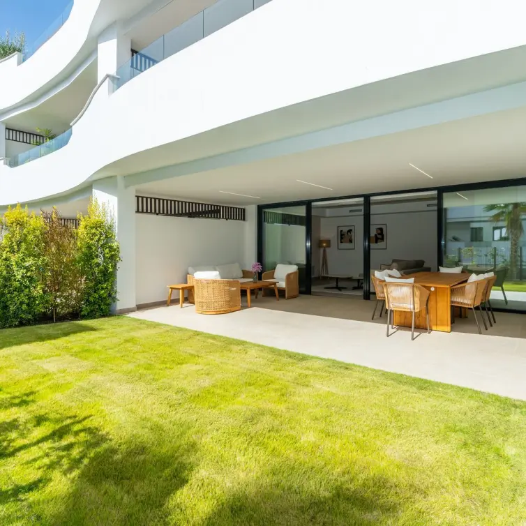 Продажа апартаментов на первом этаже в Bel Air