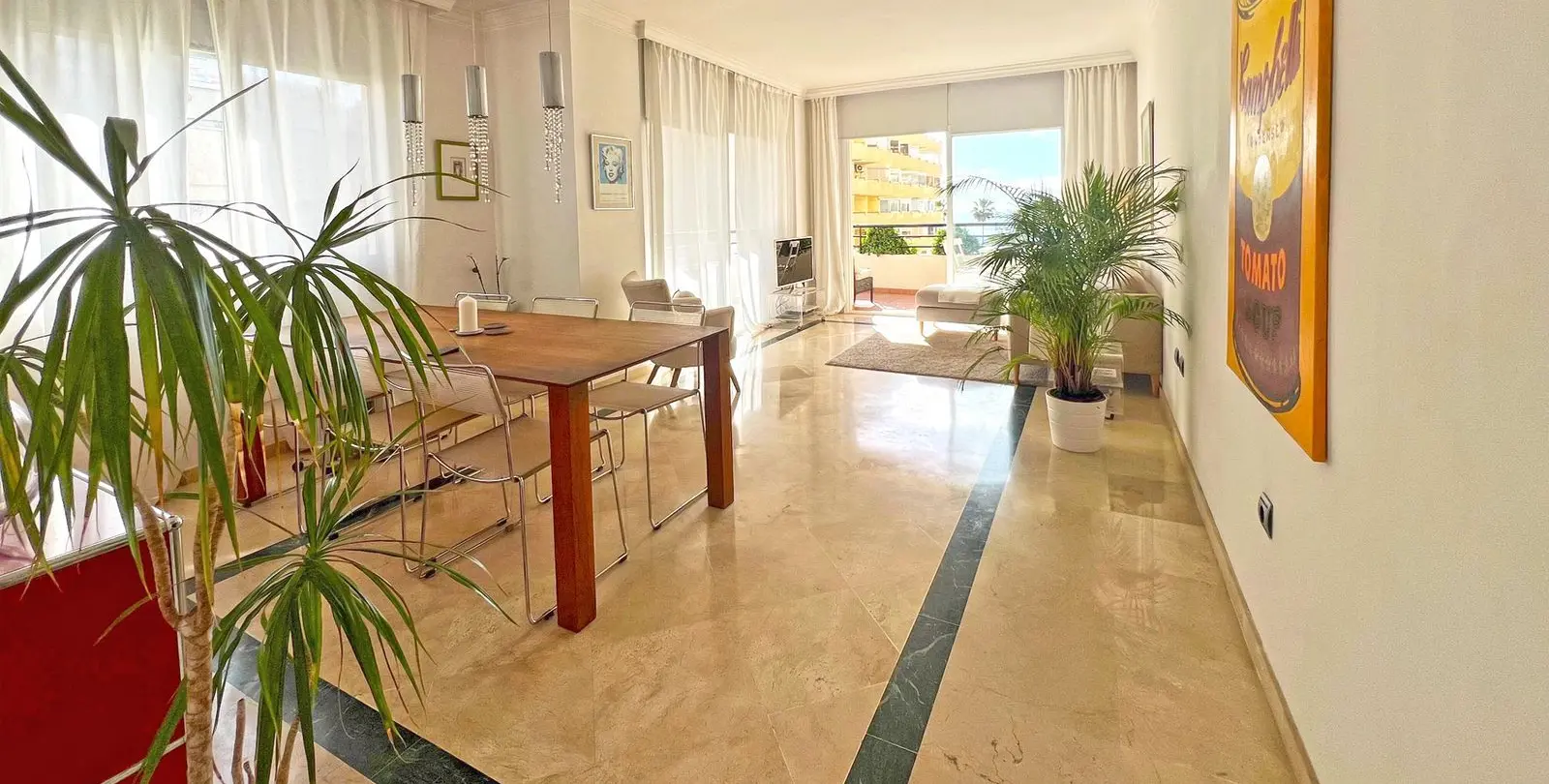 Venta de apartamento en planta media en Marbella 3