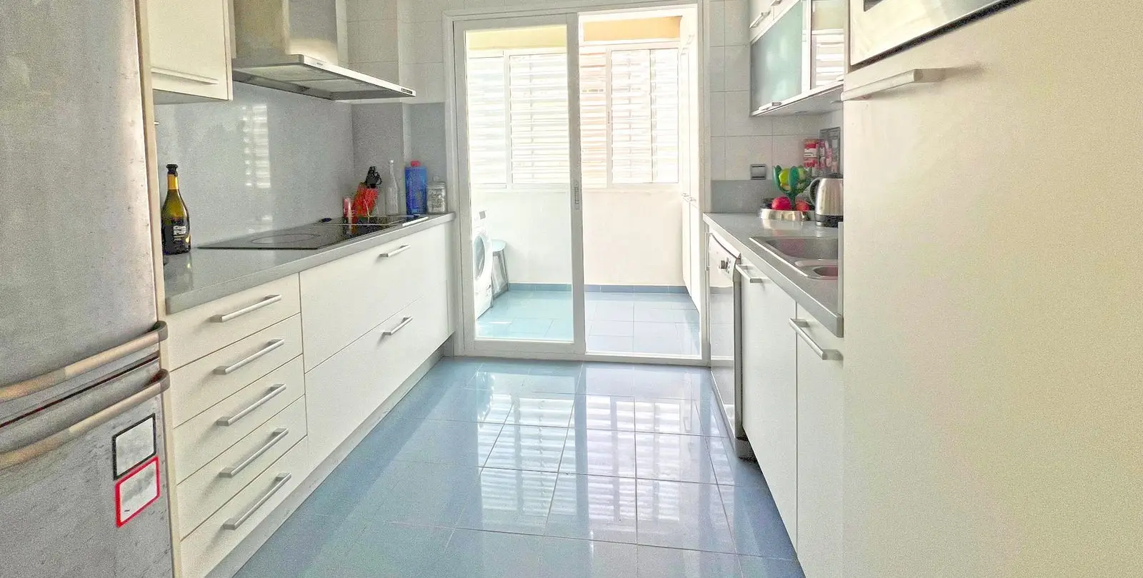 Venta de apartamento en planta media en Marbella 14
