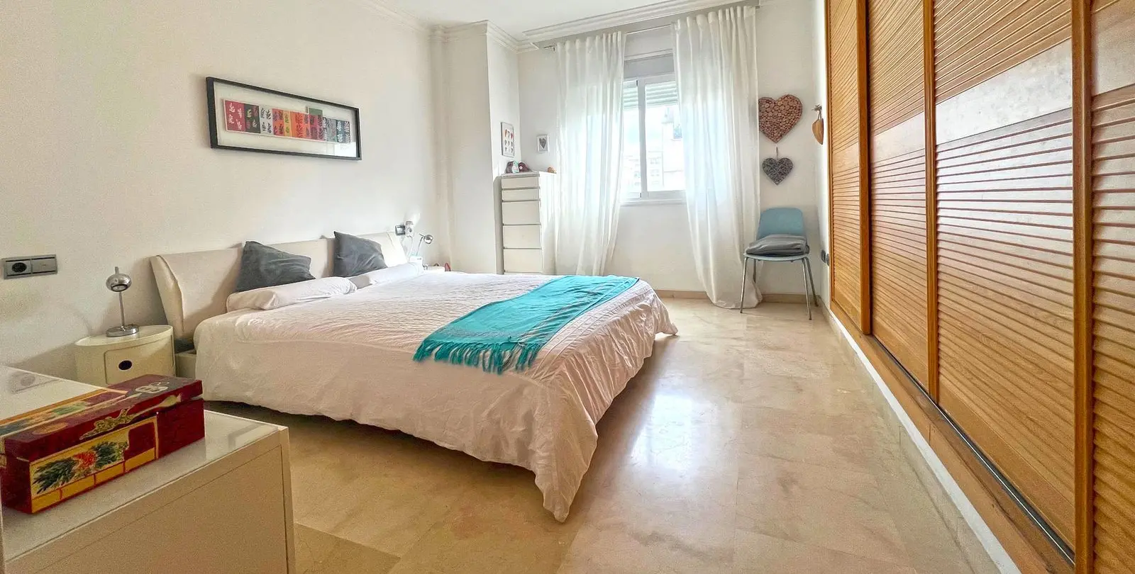 Venta de apartamento en planta media en Marbella 18