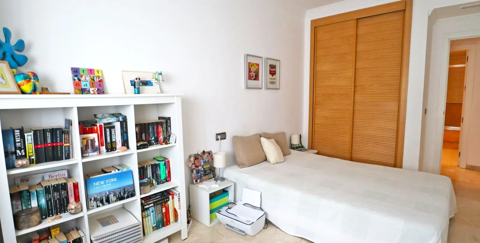 Venta de apartamento en planta media en Marbella 32