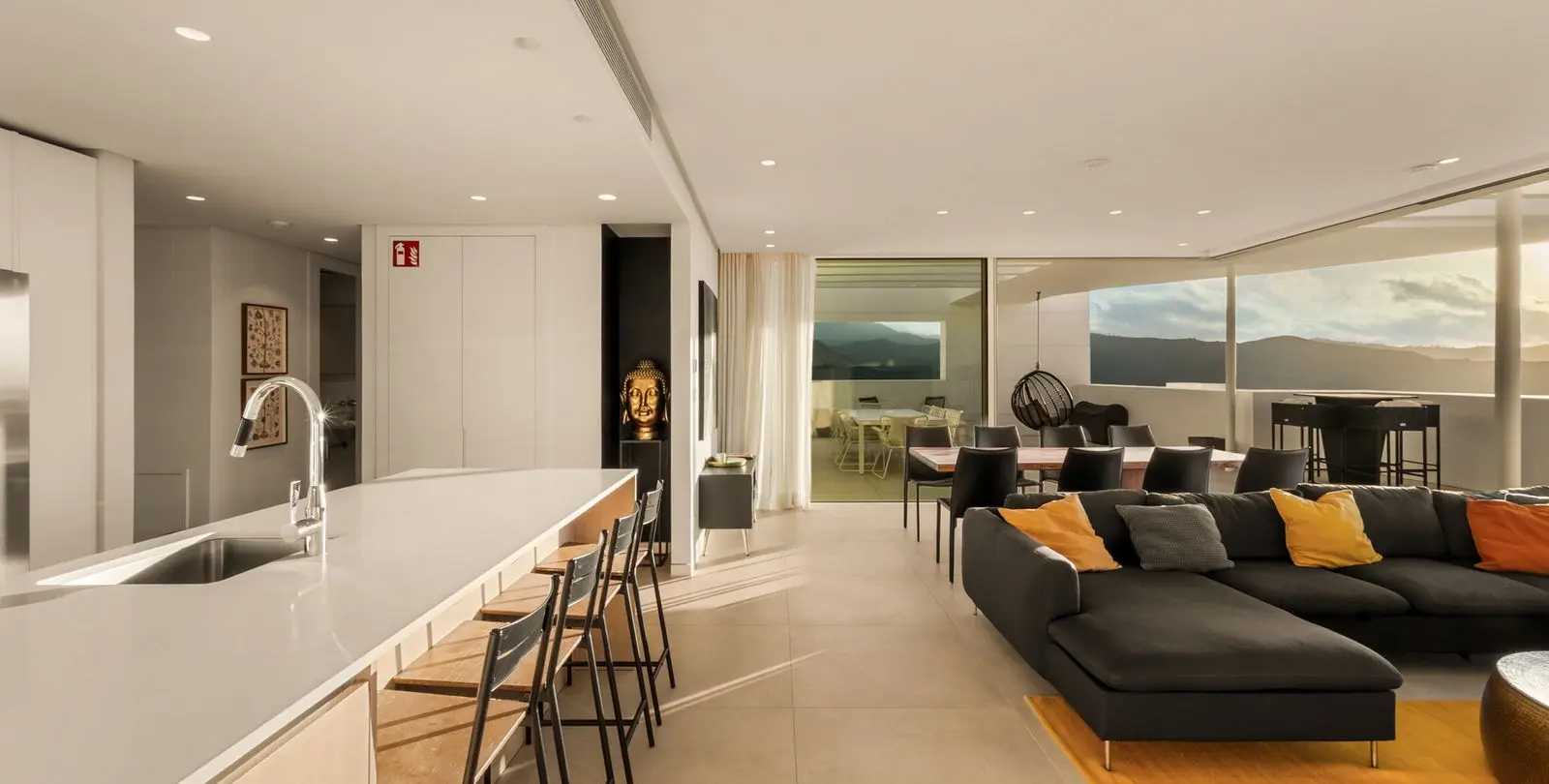 Venta de ático dúplex en Ojén 3