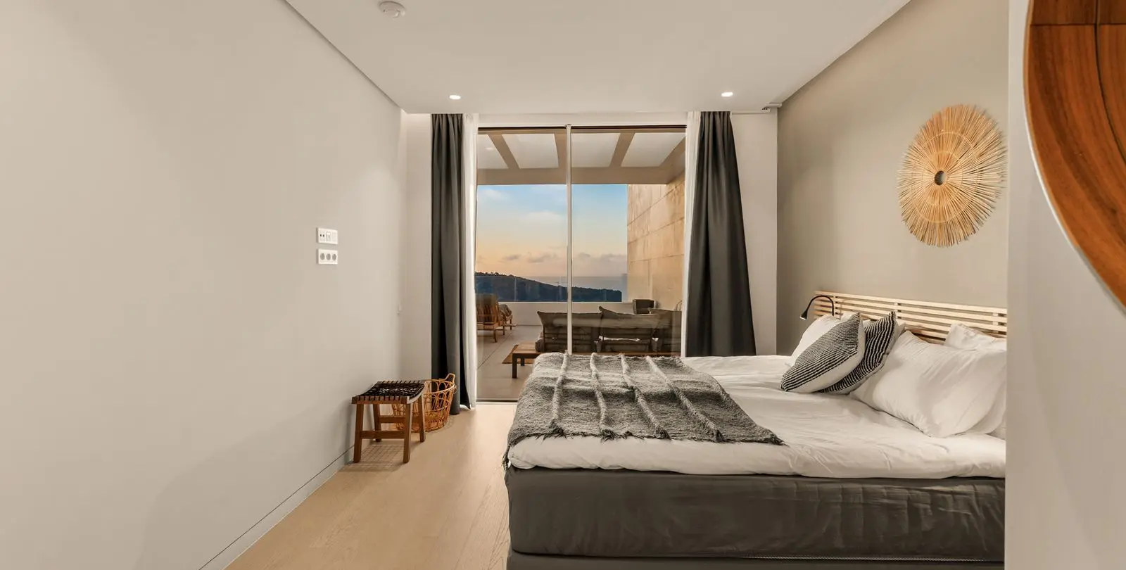 Venta de ático dúplex en Ojén 14