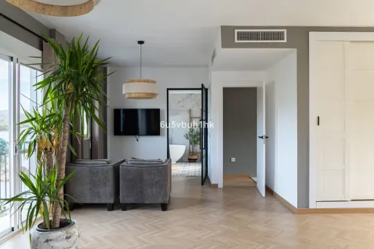 Image 19 thumb