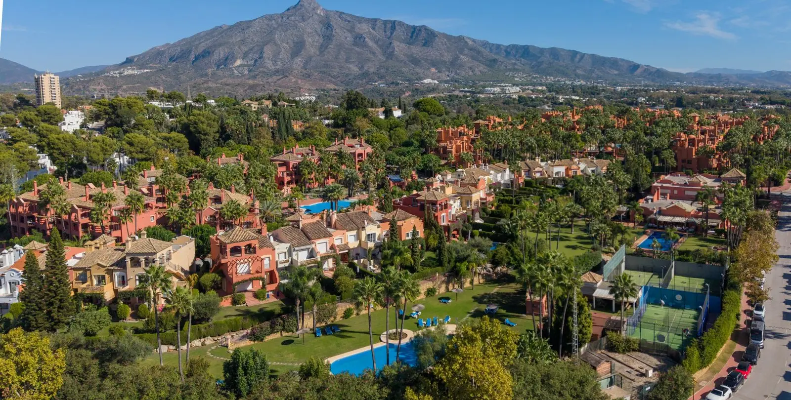 Venta de adosado en Nueva Andalucía 36