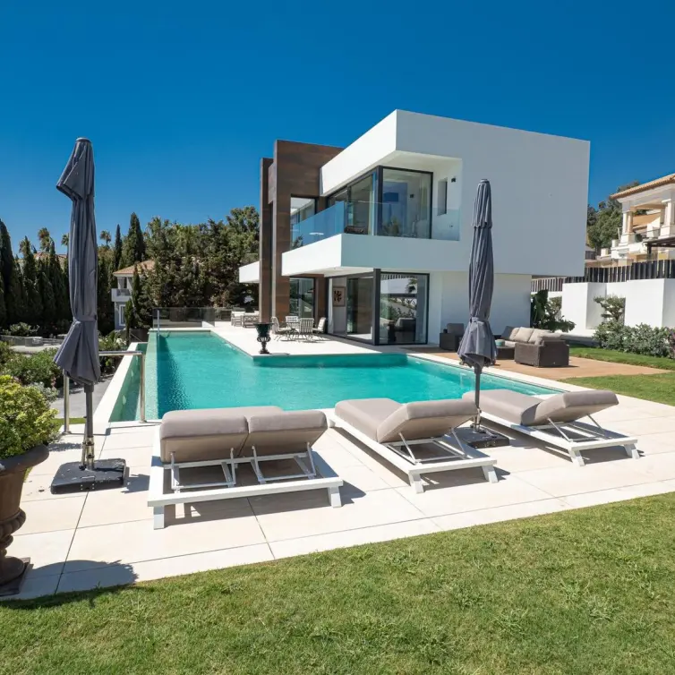 Venta de villa independiente en Manilva