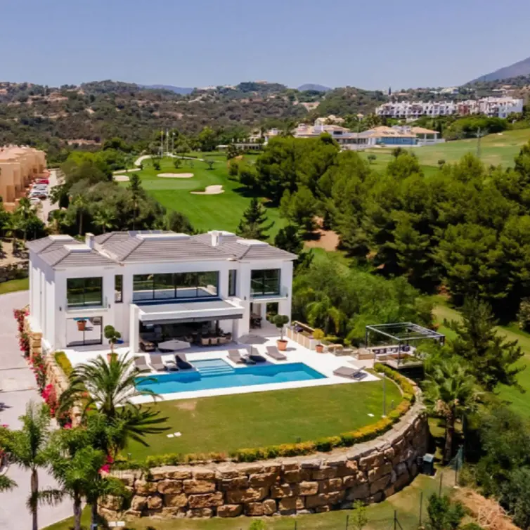 Venta de villa independiente en Los Almendros