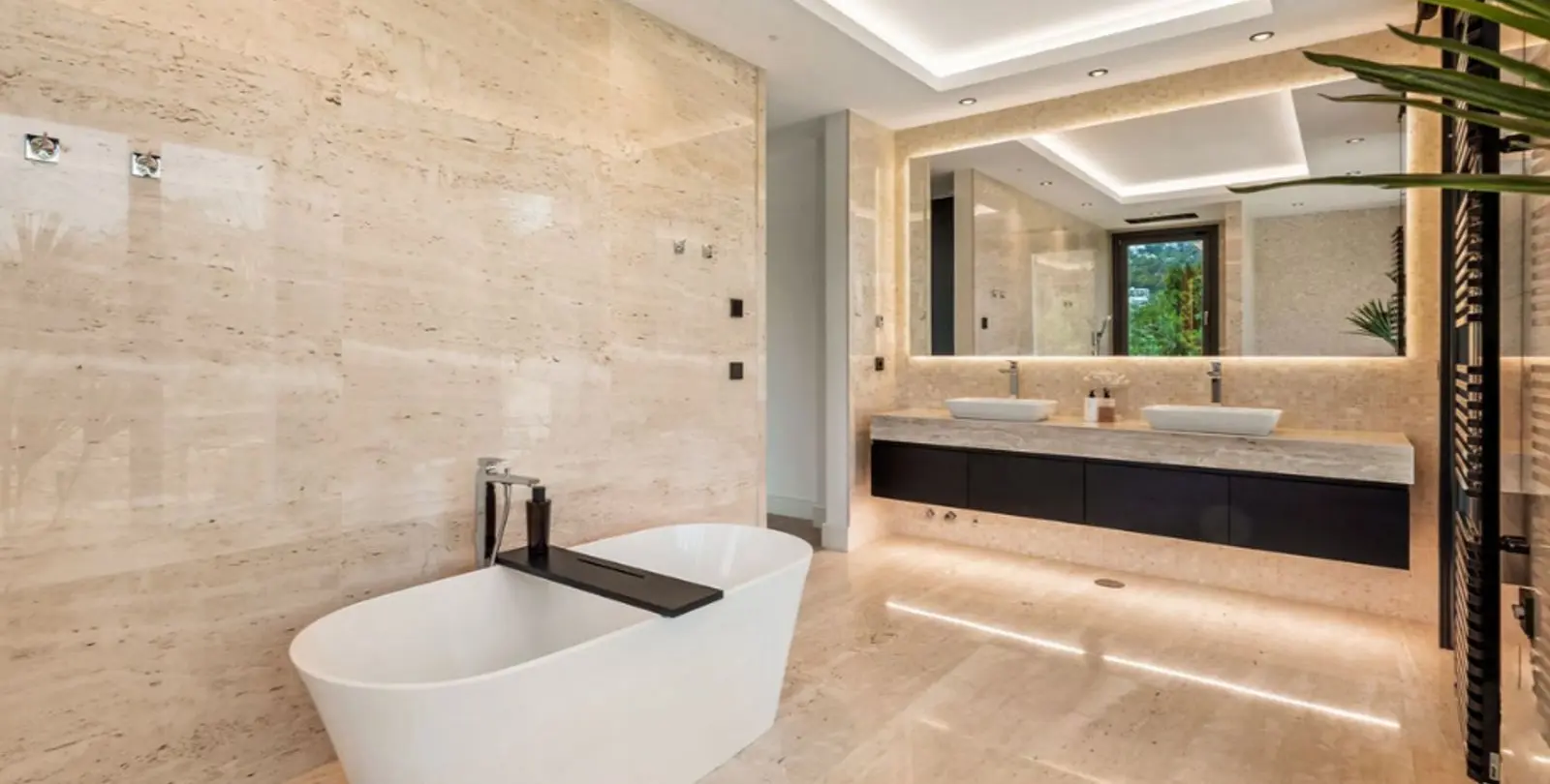 Venta de villa independiente en Los Almendros 8