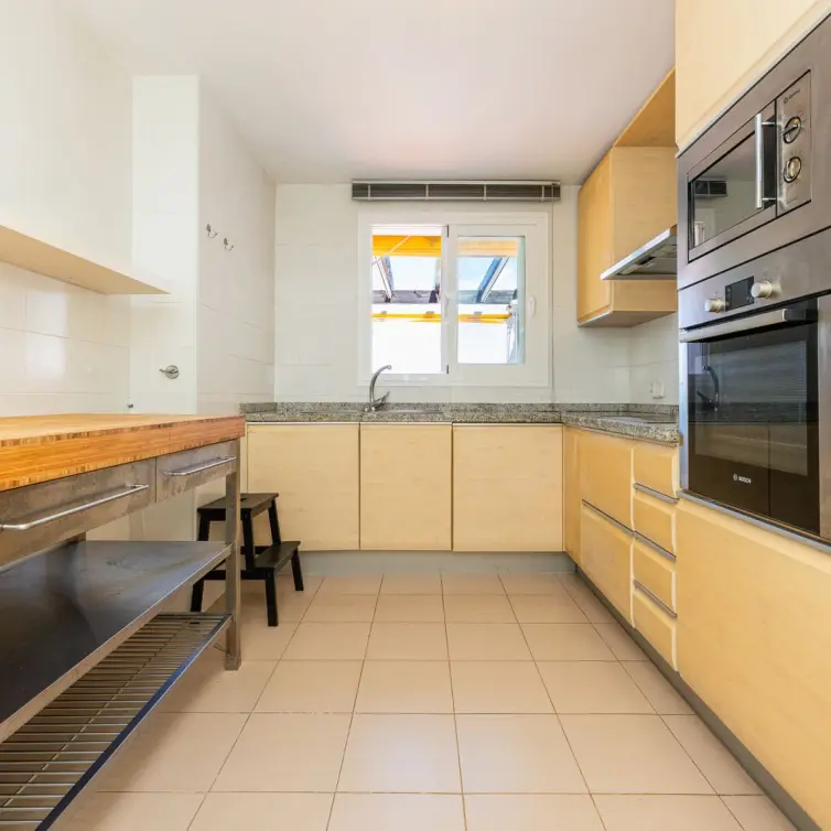 Sale of penthouse in Calahonda