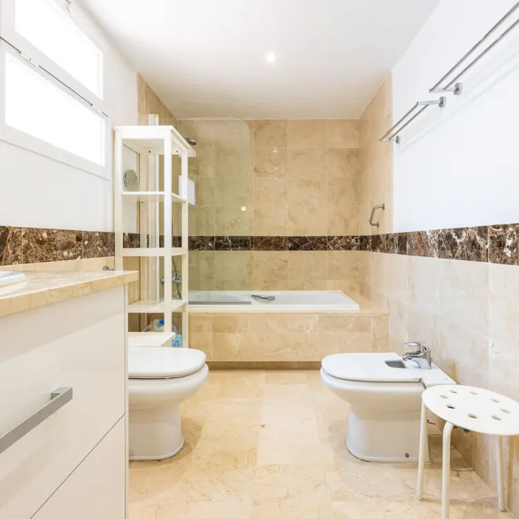Sale of penthouse in Calahonda