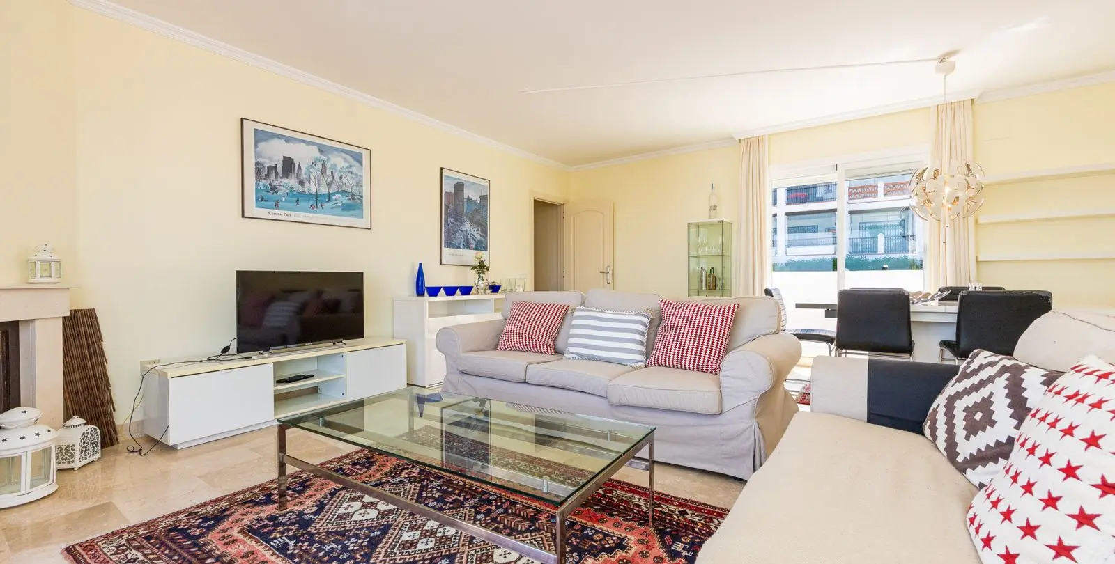 Sale of penthouse in Calahonda 16