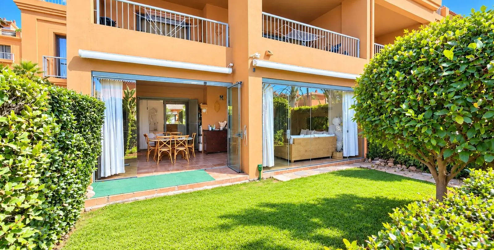 Venta de apartamento en planta baja en Atalaya 4