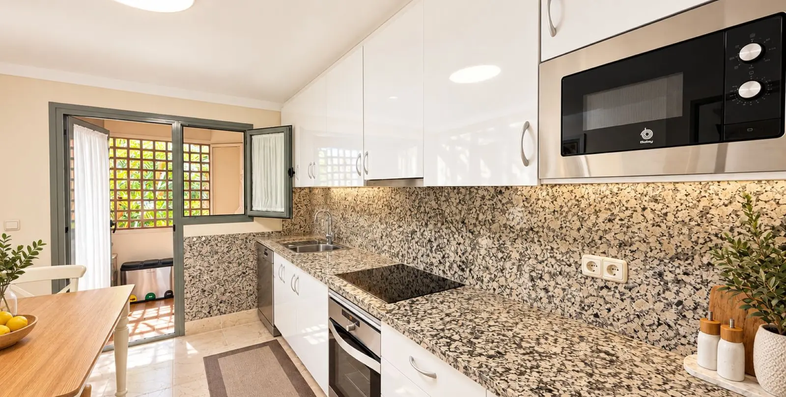 Venta de apartamento en planta baja en Atalaya 14