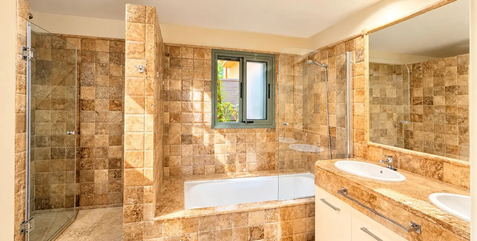 Venta de apartamento en planta baja en Atalaya 40
