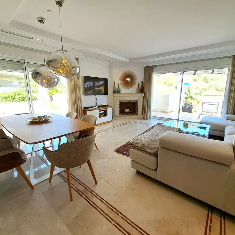 Venta de ático dúplex en Nueva Andalucía