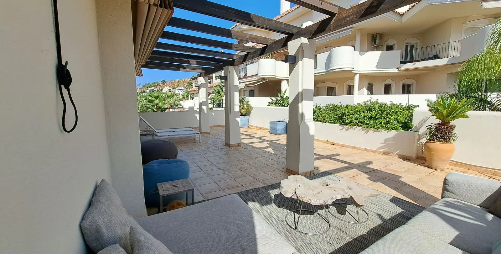 Venta de ático dúplex en Nueva Andalucía 9