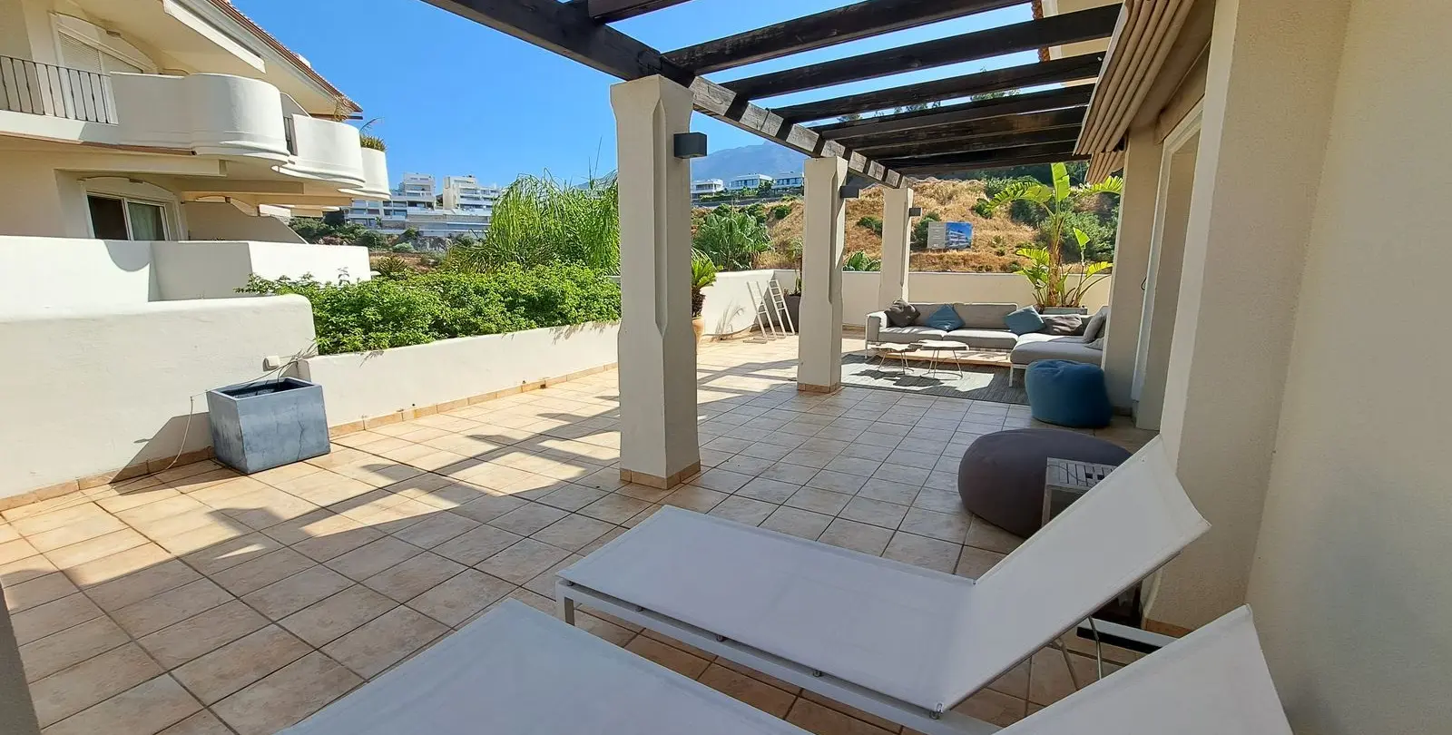Venta de ático dúplex en Nueva Andalucía 14