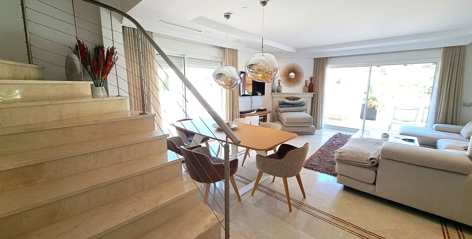 Venta de ático dúplex en Nueva Andalucía 17