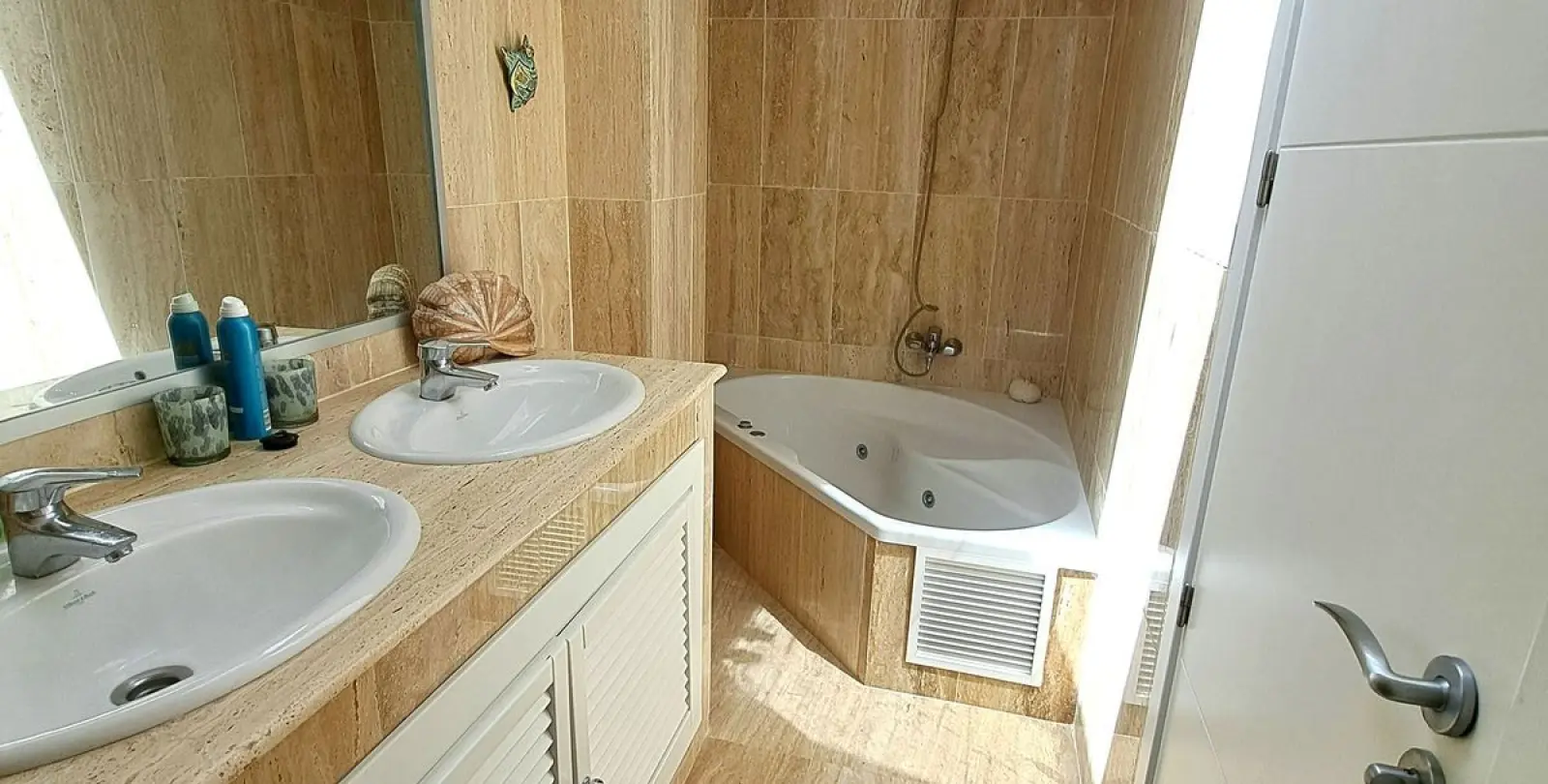 Venta de ático dúplex en Nueva Andalucía 21