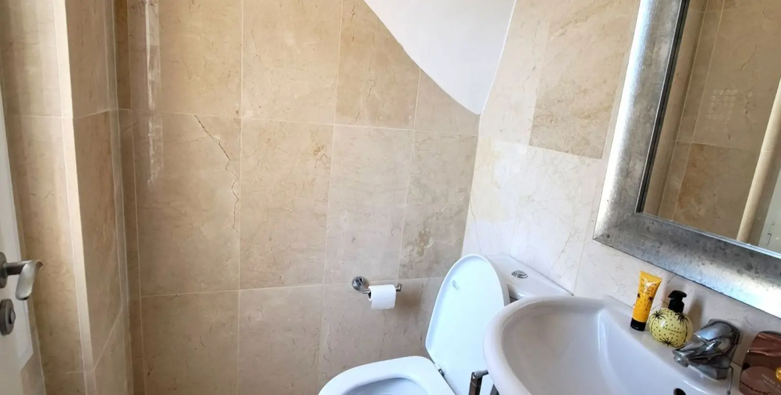 Venta de ático dúplex en Nueva Andalucía 22
