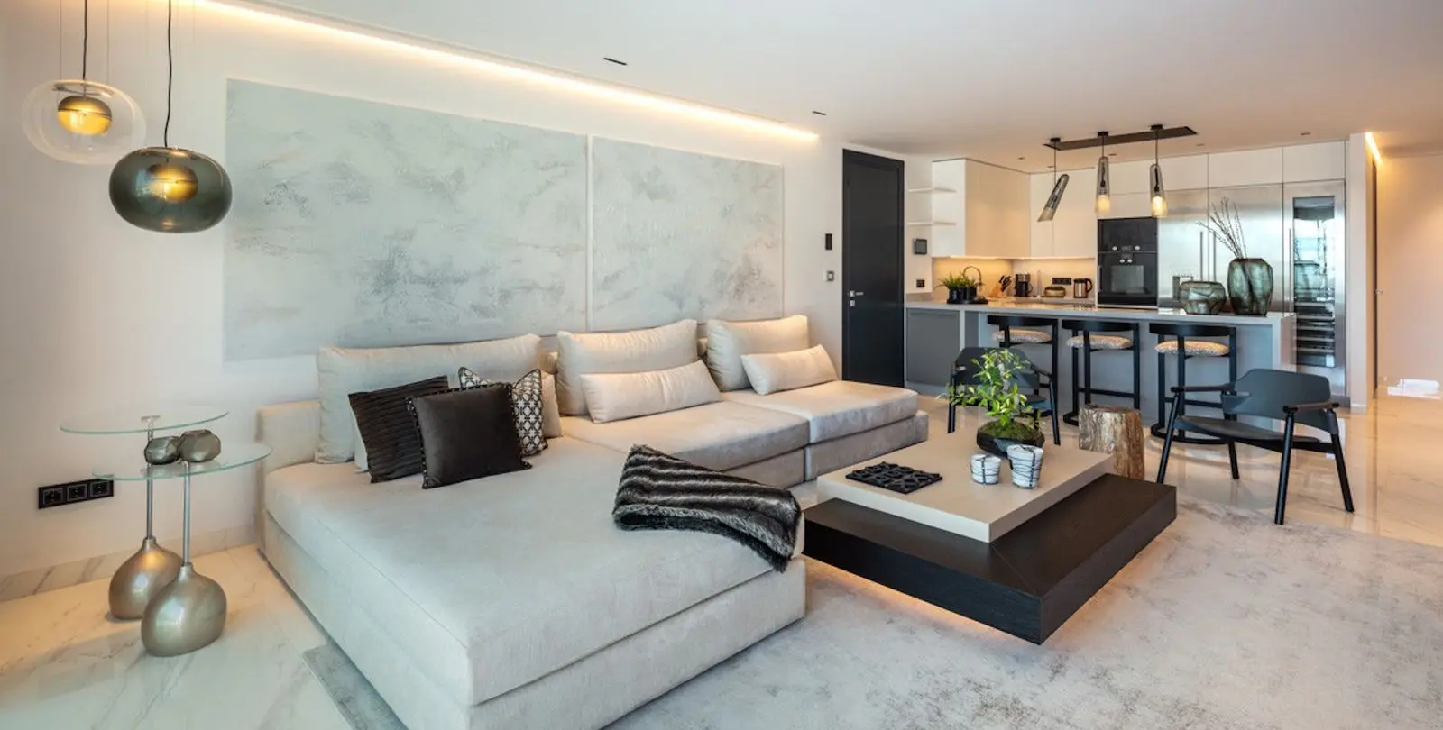 Venta de apartamento en planta media en Puerto Banús 7