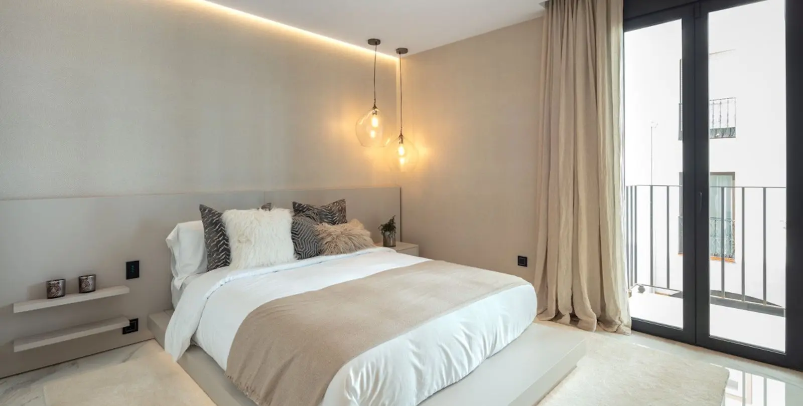 Venta de apartamento en planta media en Puerto Banús 9