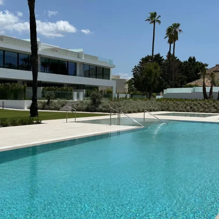 Venta de casa pareada en Puerto Banús