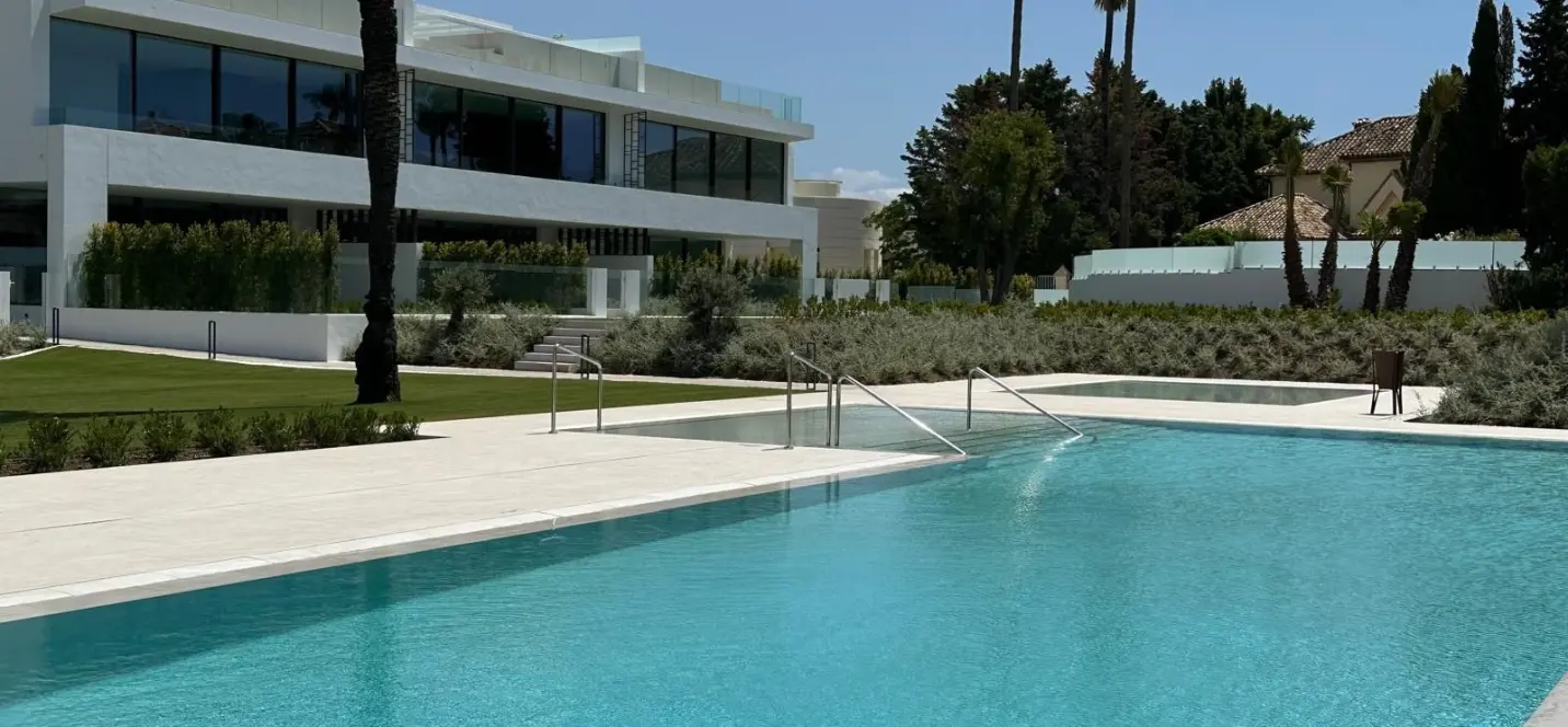 Venta de casa pareada en Puerto Banús 1