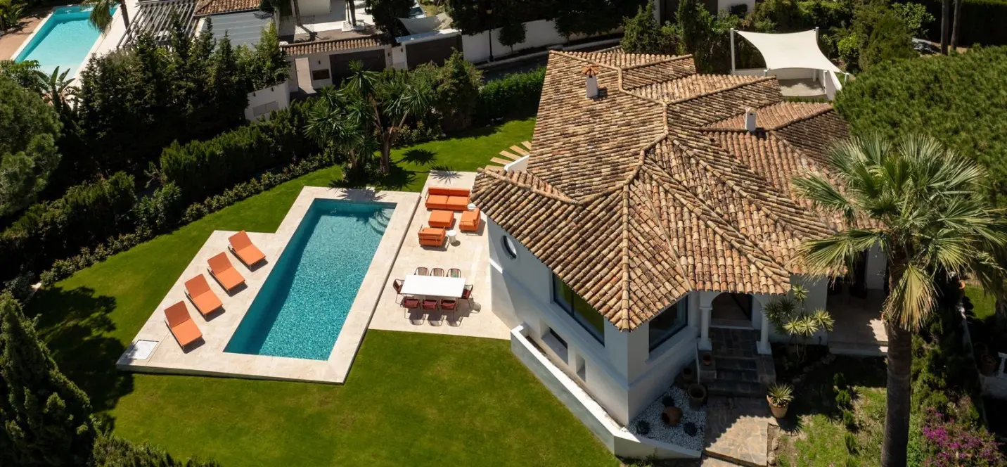 Venta de villa independiente en Nueva Andalucía 2