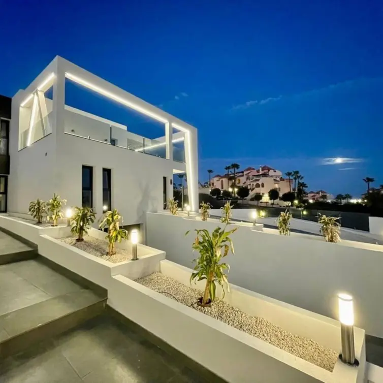 Venta de villa independiente en El Faro