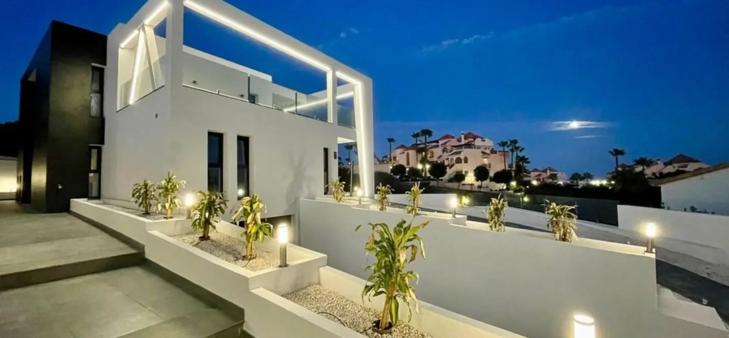 Venta de villa independiente en El Faro 1