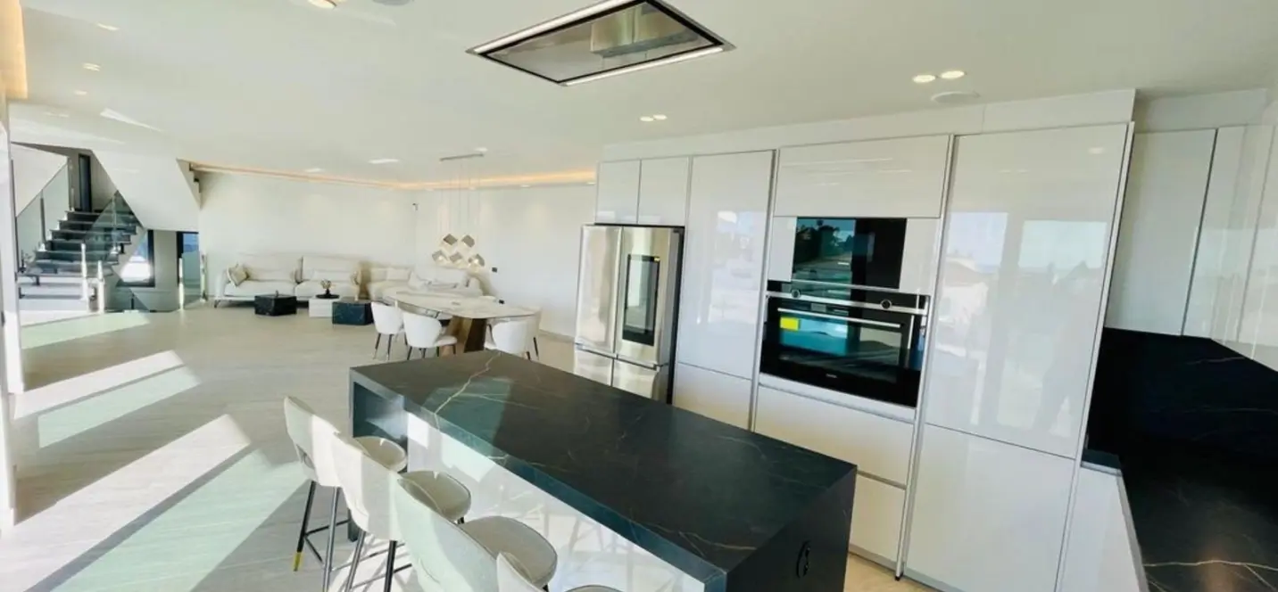Venta de villa independiente en El Faro 4