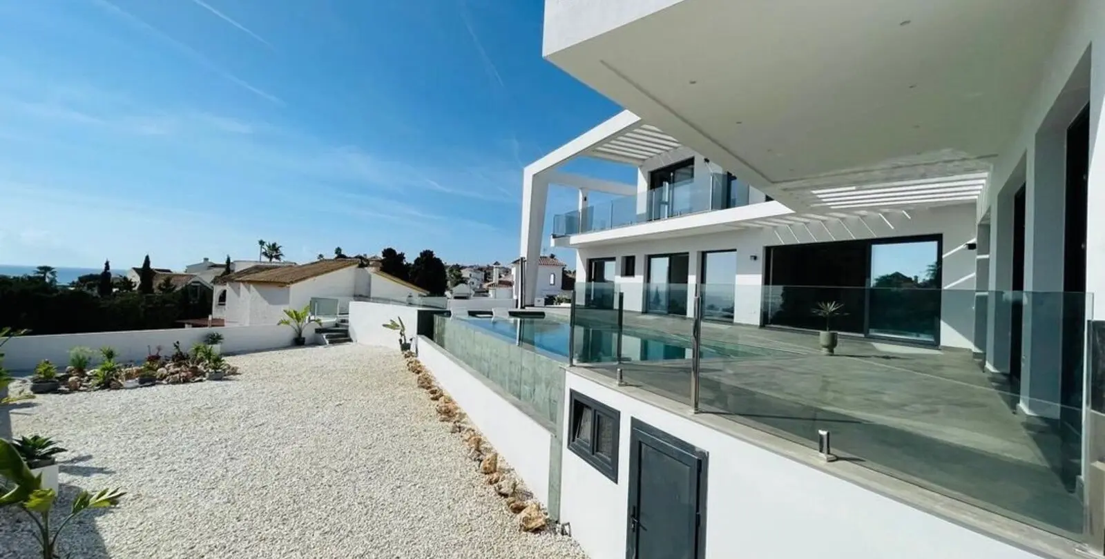 Venta de villa independiente en El Faro 20