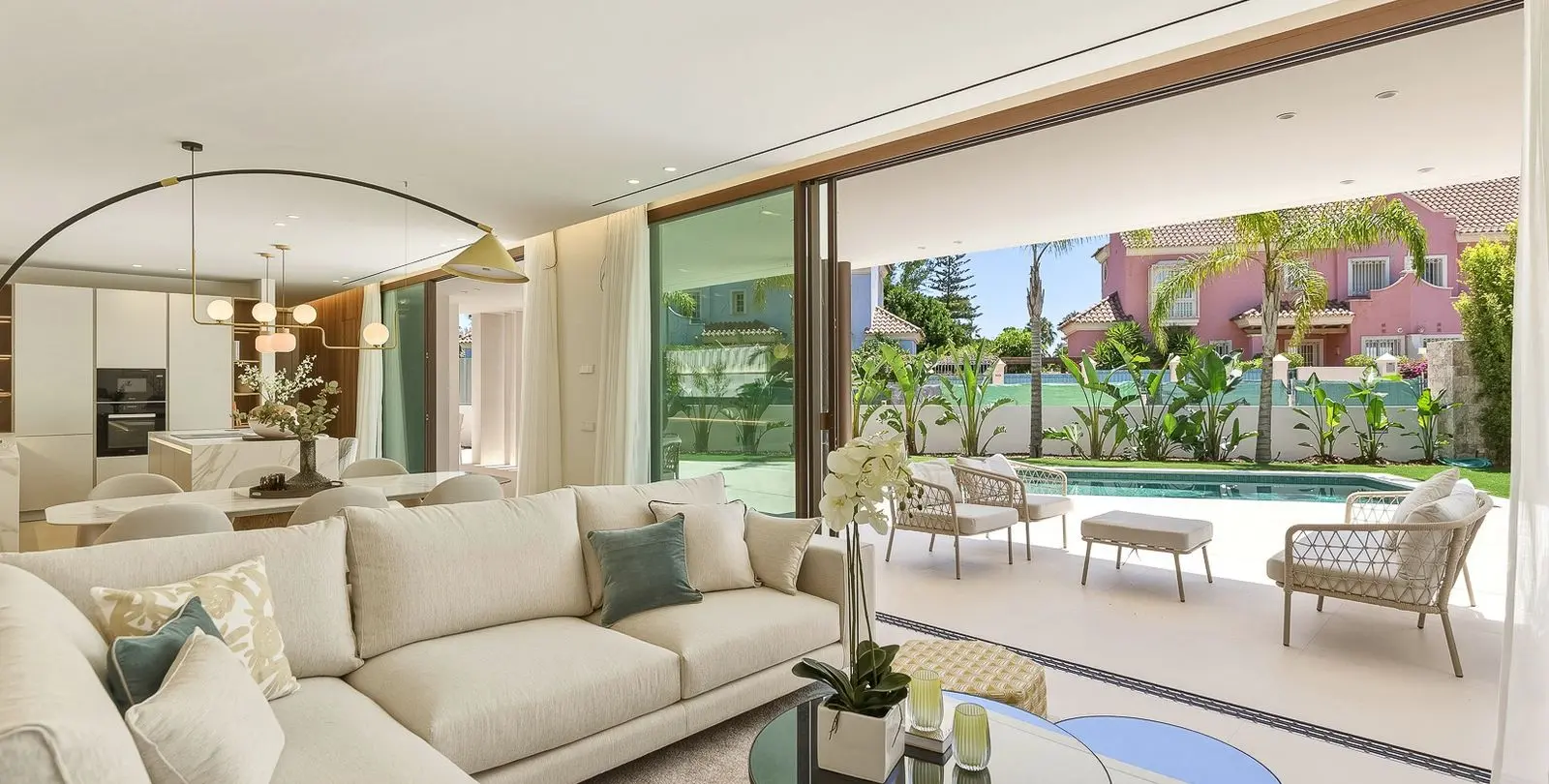 Venta de villa independiente en Puerto Banús 2