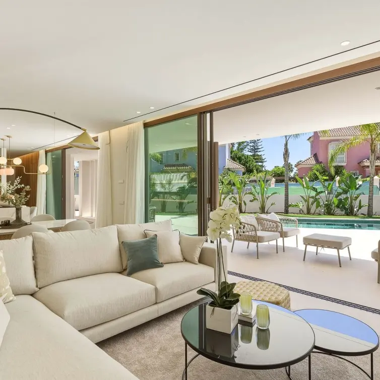 Venta de villa independiente en Puerto Banús