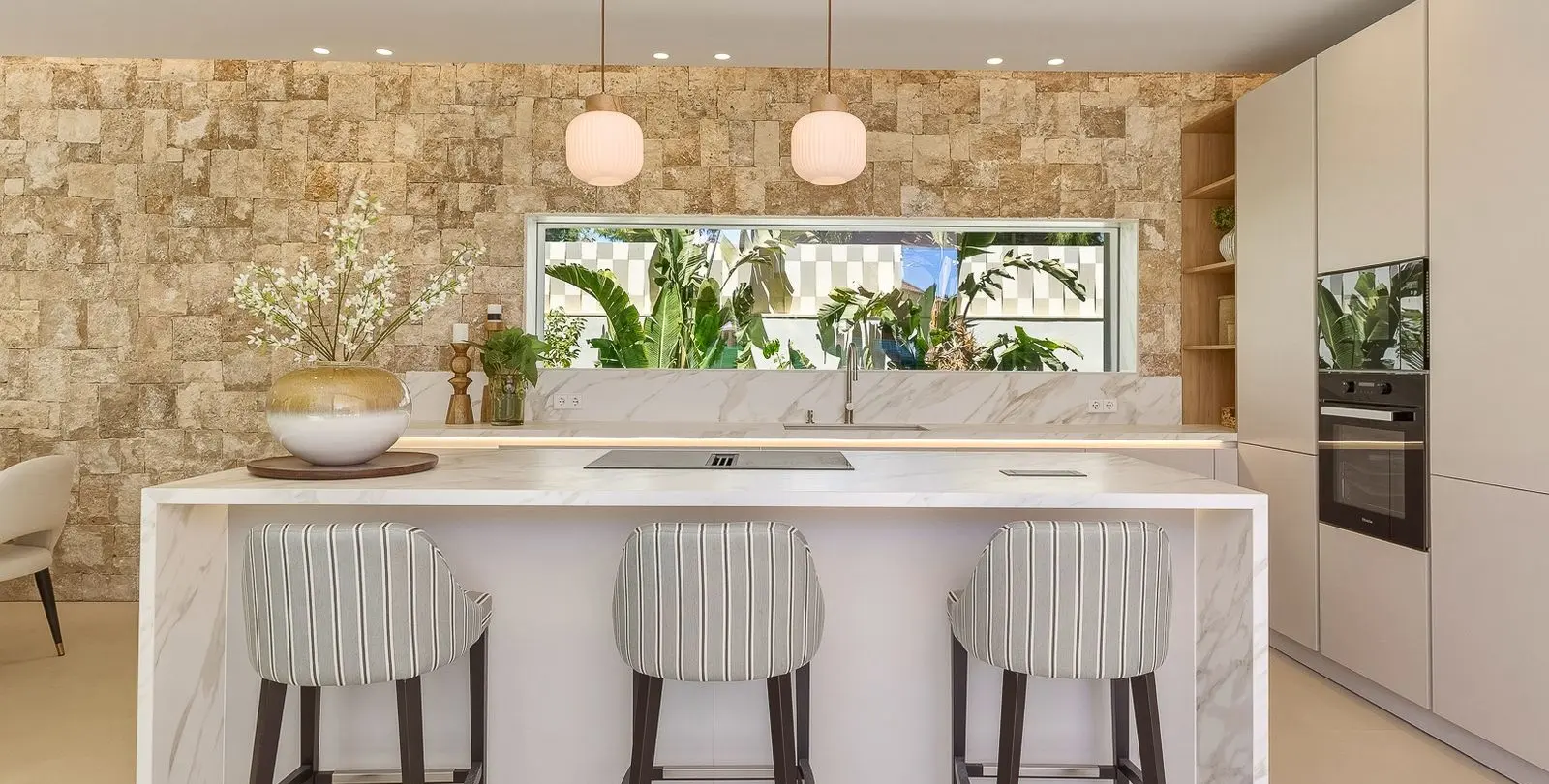 Venta de villa independiente en Puerto Banús 3