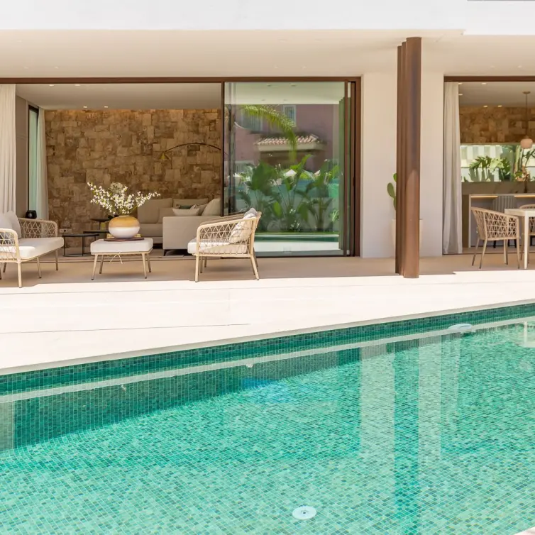 Venta de villa independiente en Puerto Banús
