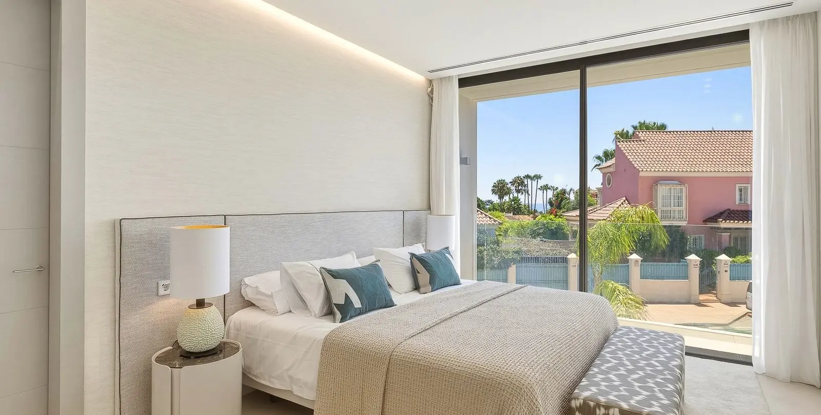Venta de villa independiente en Puerto Banús 12
