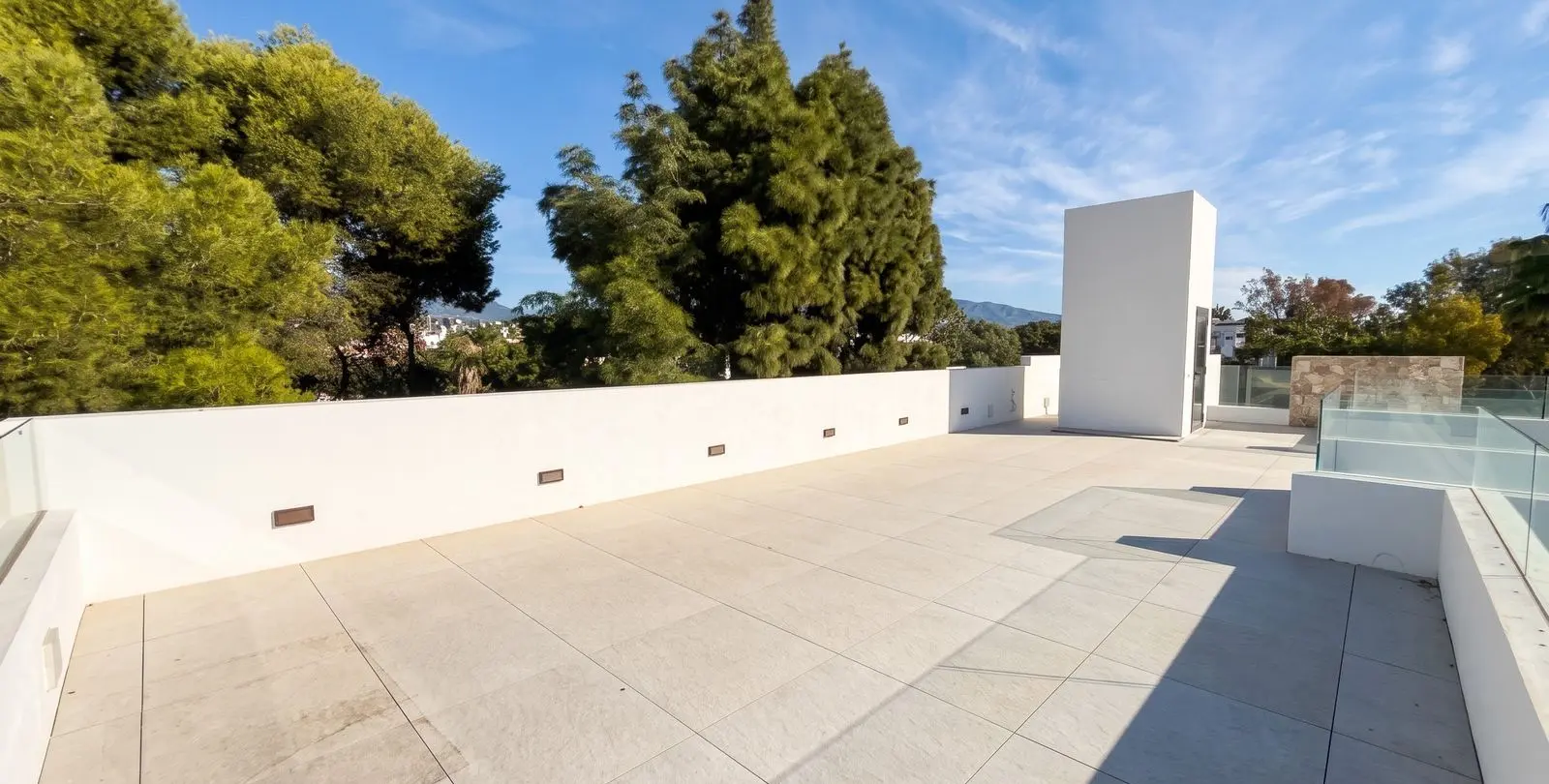 Venta de villa independiente en Puerto Banús 25