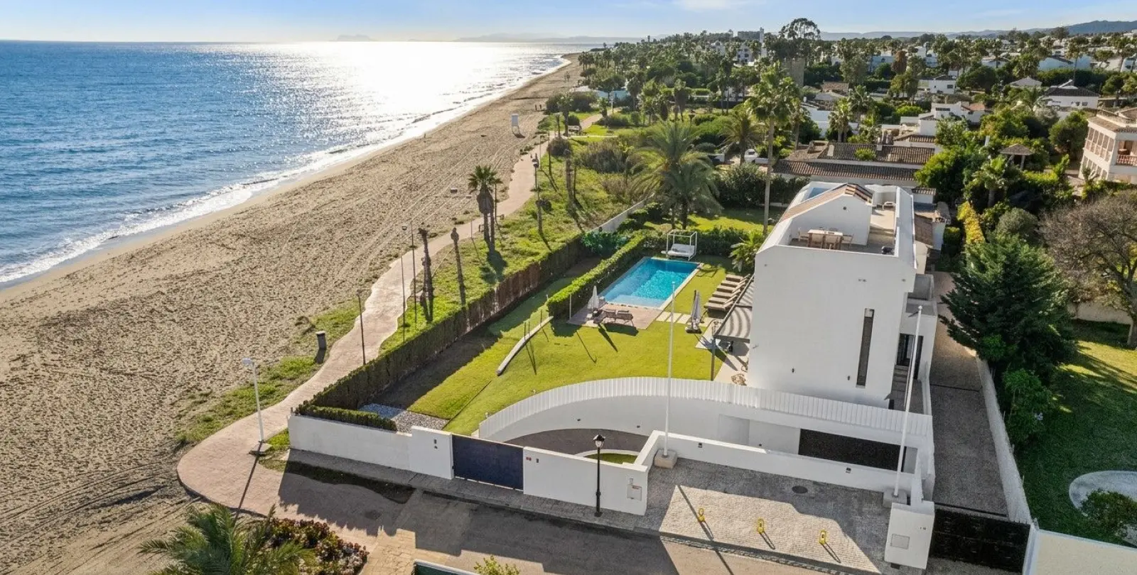 Venta de villa independiente en New Golden Mile 1