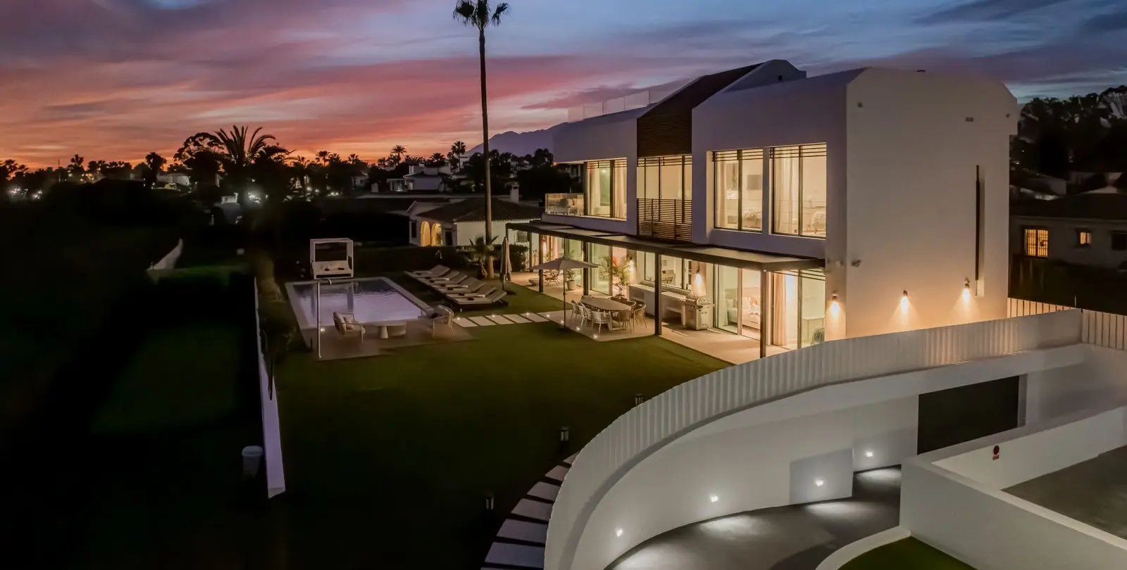 Venta de villa independiente en New Golden Mile 16