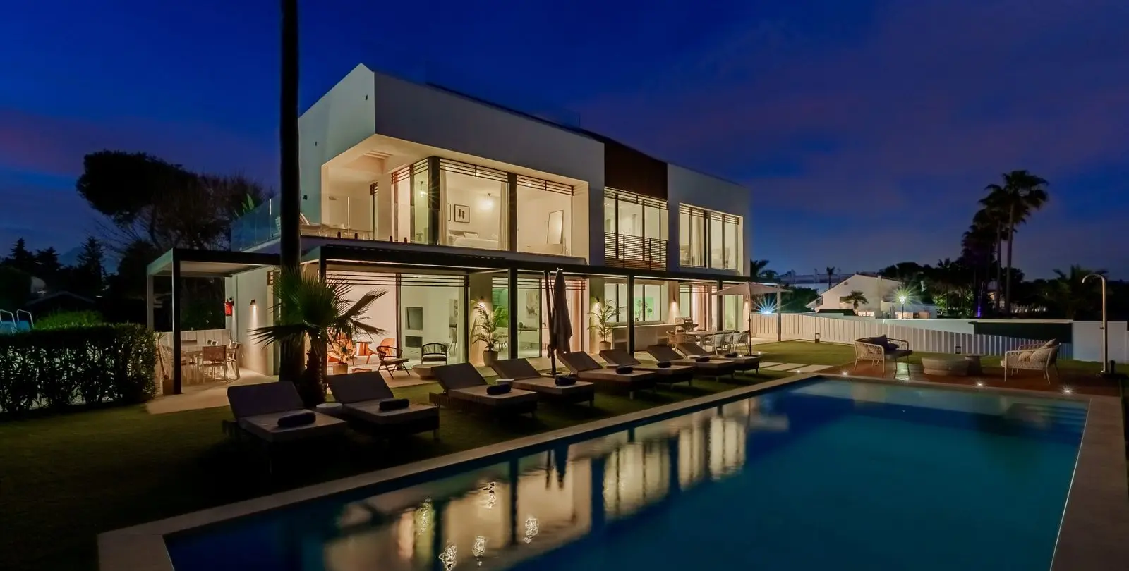 Venta de villa independiente en New Golden Mile 18