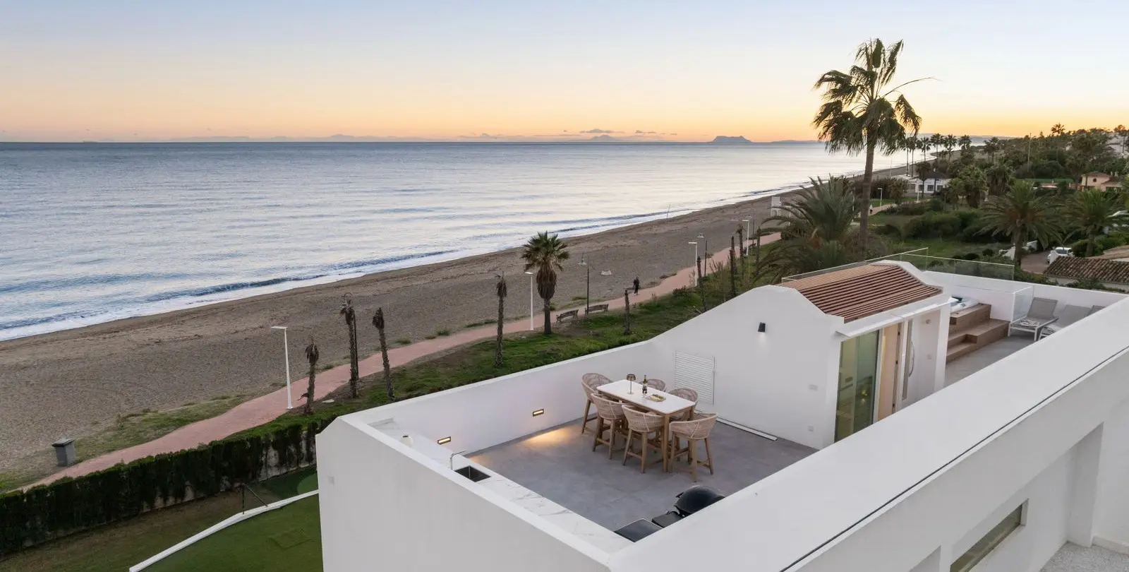 Venta de villa independiente en New Golden Mile 24